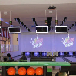 Inauguración de Astro Bowling