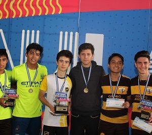 Finalistas del campeonato #FTAAula17 en la Universidad Rafael Landívar
