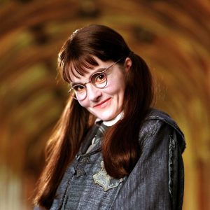 ¿Te acordás de Myrtle la Llorona de Harry Potter? Mirá sus últimas fotos