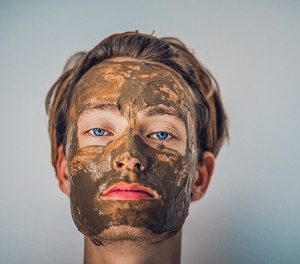 Qué le hace a tu piel el carbón activado