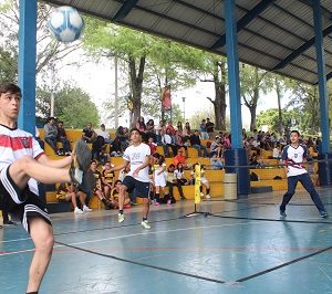 Eliminatoria de la gran final del campeonato #FTAAula17 en la Universidad Rafael Landívar