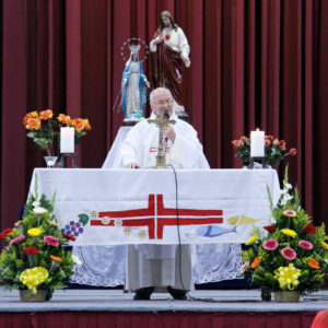 Misa de acción de gracias por el Día de la Madre en el Colegio El Sagrado Corazón